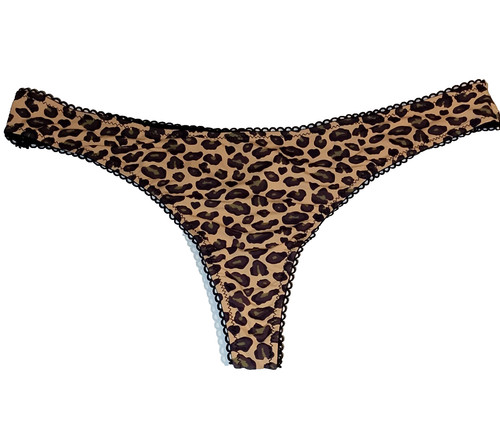 String tanga leo animal - string,