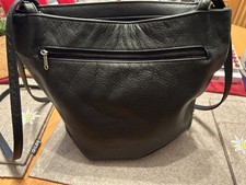 BREE schwarze Umhängetasche