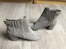 Graue Damen Wildleder