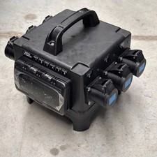 Neu Verteilerzone Stromverteilerkasten 32Amp Gummidose IP44 MCB/RCD 32A bis 16A