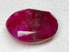 Edelstein Rubin rot Roh  / CN