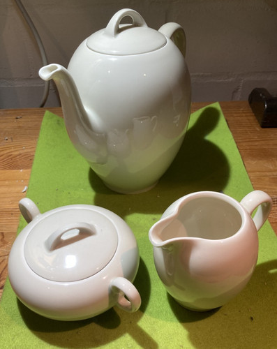 Formschöne kaffeekanne mit - kaffeekanne,