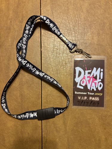 Demi lovato summer - lovato, tour