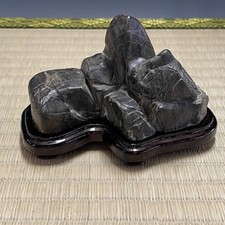 Suiseki Bergform mit