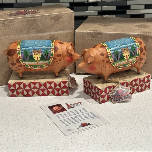 Country heritage pig statues - heritage,