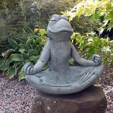 Steinfigur Yoga  Frosch Dekoration Garten Wasserstelle  groß 15 kg