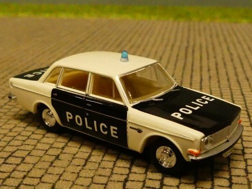 Brekina volvo 144 police - 1/87,
