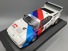 Modellautos 1:18 Minichamps BMW M1 Procar Piquet mit Vitrine