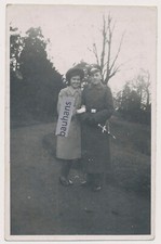 Foto Luftwaffe Pilot mit Borddolch und Frau (4990a)