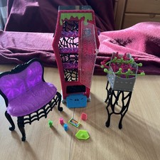Monster High Student Lounge
