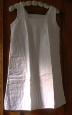 Omas Nacht Hemd  Bauernhemd  Leibwäsche Aussteuerwäsche mit Monogramm