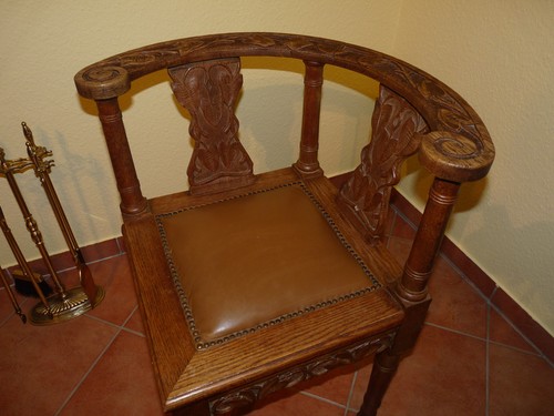 Antikstuhl dreieckstuhl - antikstuhl,,