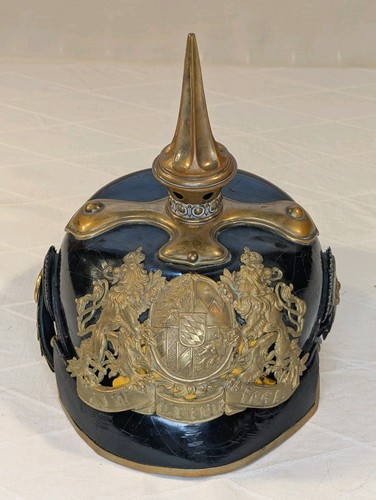 Pickelhaube bayern für einen - pickelhaube,