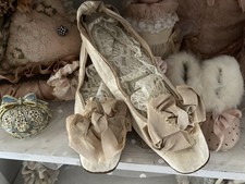Antike Brautschuhe Boudoir