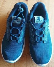 Hallensportschuhe, Blau