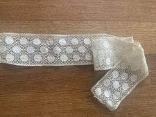 Alte Klöppelspitze beige 95 x 7 cm Leinen Vintage