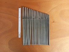 18 Orgelpfeifen aus einem Mixturchor