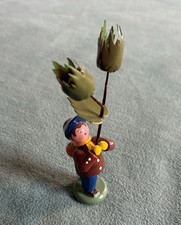 WEHA Kunst Erzgebirge Junge mit Haselnuss Holzfigur Volkskunst