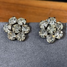 Weiss Rhinestone Flower Clip