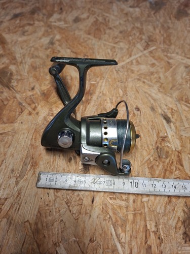 Gebrauchte kleine angelrolle - ,