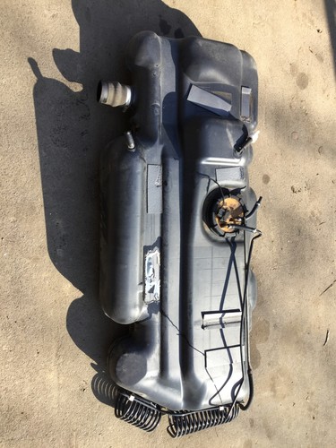 16935 tank mercedes - ,
