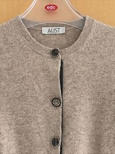 AUST Strickjacke CASHMERE Lammwolle dekorative Knöpfe klassisch beige Gr. 38/M