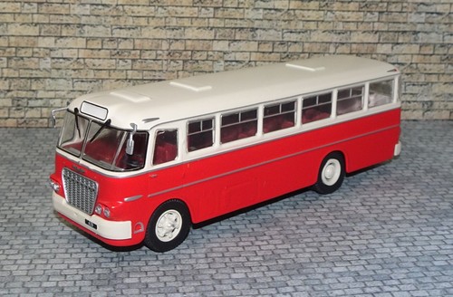 Ikarus 620 bus im super - bus,