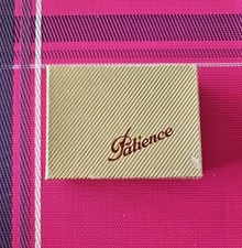 Patience | Kartenspiel | kleine Karten - 104 Karten & 6 Joker | Neuwertig 