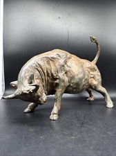 Großer Stier / Bulle aus
