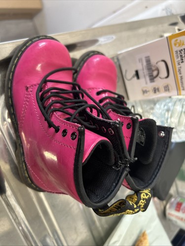 Martens doc - martens,