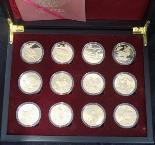 Lunar medaille - x,