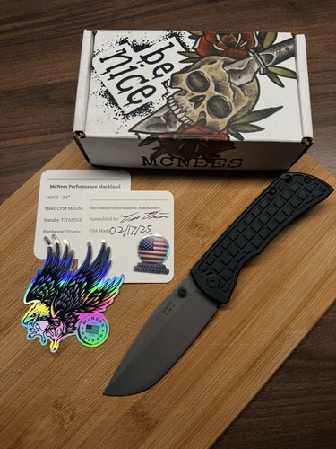 Mcnees knives custom - pm, 2