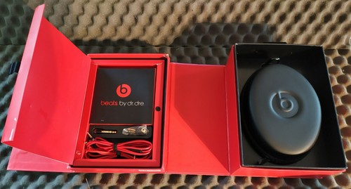 Monster beats dre - by,