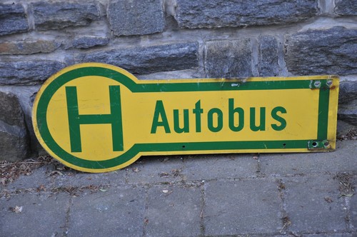 Altes blechschild haltestelle - blechschild,
