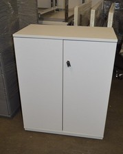 WINI Flügeltürenschrank 2,5 OH Farbe platin Schrank Sideboard 80 x 45 x 100 cm 