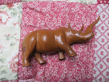 gut erhaltenes Nashorn