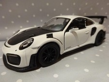 Porsche 911 GT2 RS weiss