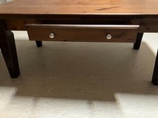 Couchtisch rustikal mit zwei Schubladen in Dunkelbraun