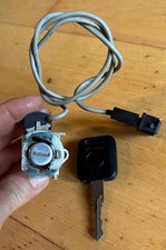 Org. Audi A4 B5 +1X Schlüssel Fahrertür Schließzylinder Tür Links Türzylinder