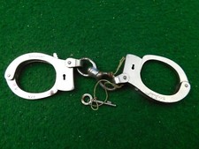 D08 Handschellen Deutschland Clejuso Handfessel schwer