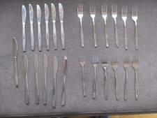 24 jeweils 12 X Messer & Gabel Besteckteile Esmeyer ca. 19 cm bzw. 21 cm