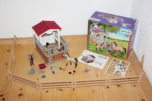 Schleich 42369 pferdebox - 42369, mit