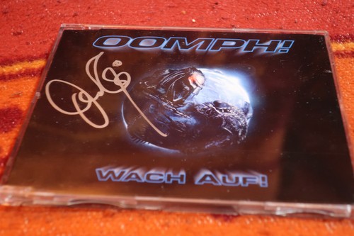 Oomph wach auf - "wach, auf"