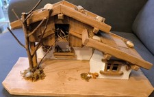 Weihnachtskrippe aus Holz  Stall Krippe
