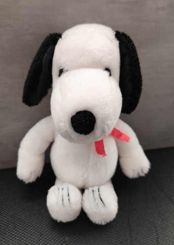 Vintage snoopy beagle - snoopy,