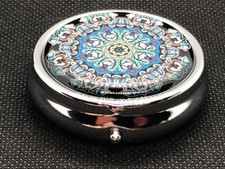 PILLENDOSEN IN  VIERECK &