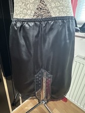 Unterrock In Schwarz, Spitzenrand, Hochwertig, Handarbeit