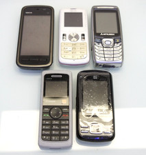 5 alte Handy Telefone als