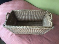 Mittelgroßer Wäschekorb aus Weide, DDR, 70 cm