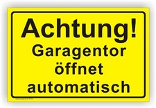 Garagen Tor öffnet